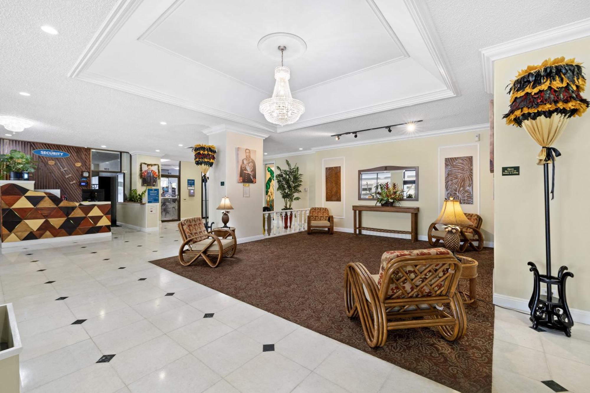Royal Kuhio 1702 - Spacious With Stunning Mountain Views In The Heart Of Waikiki! * Honolulu