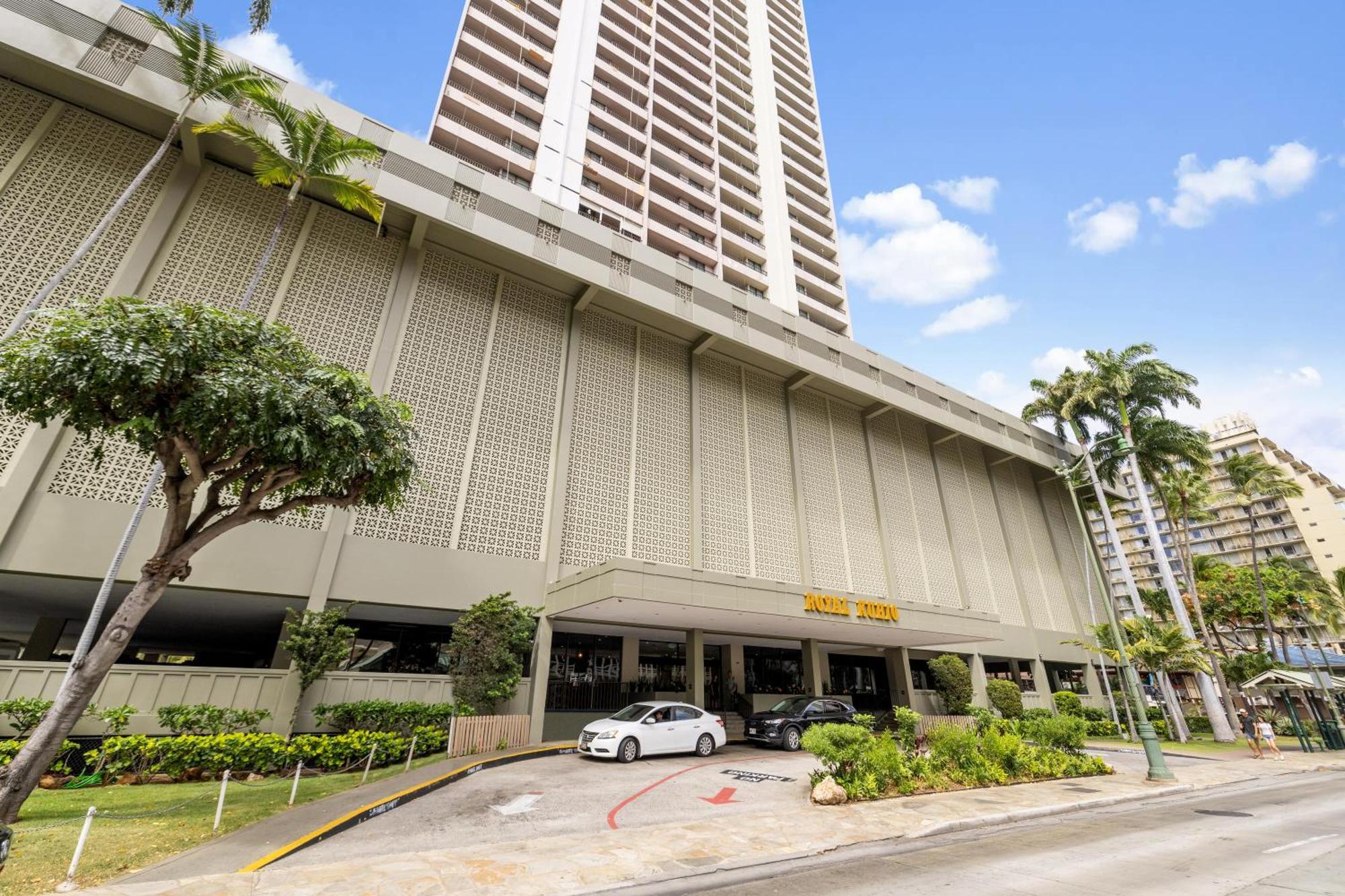Royal Kuhio 1702 - Spacious With Stunning Mountain Views In The Heart Of Waikiki! Holiday home *